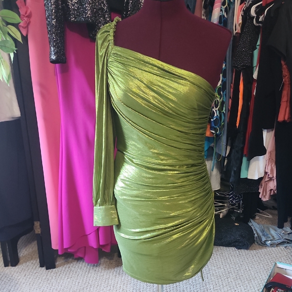 Adelyn Rae Green One Shoulder Bodycon Dress